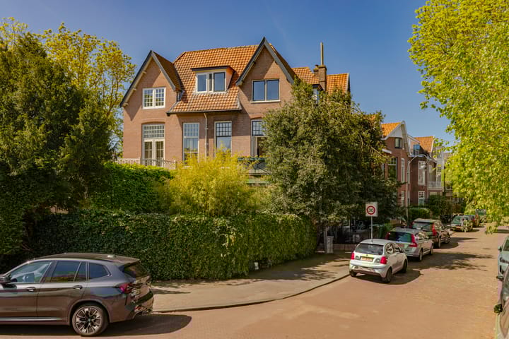 Photo 63 of Westerhoutstraat 1