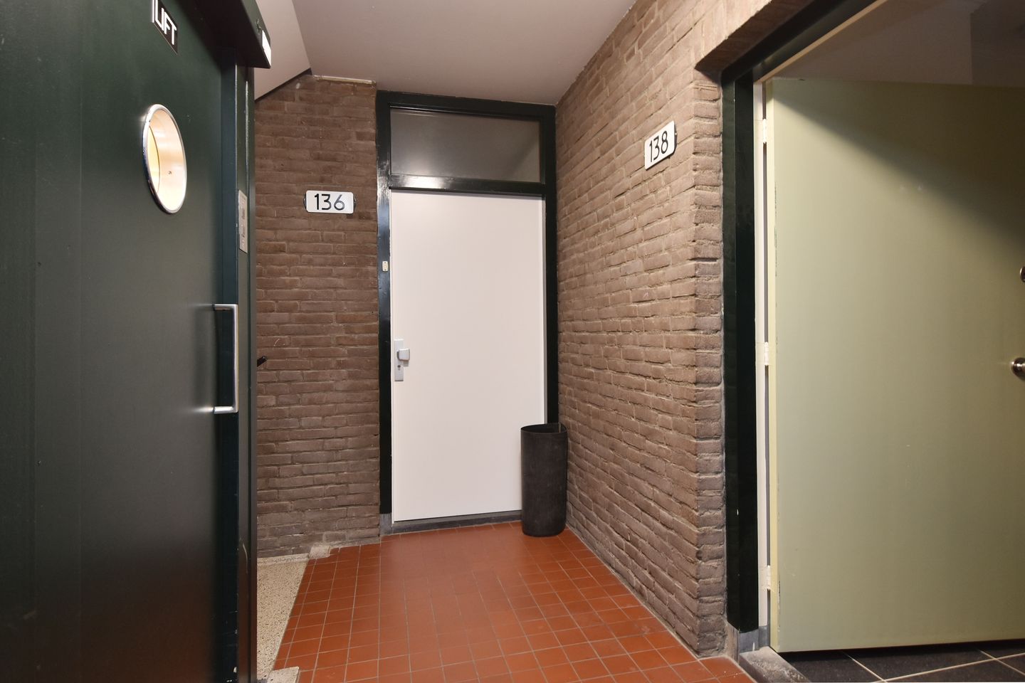 Foto 10 van Van Neckstraat 138