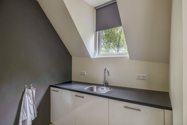 Photo 29 of Rodenrijselaan 9-A03