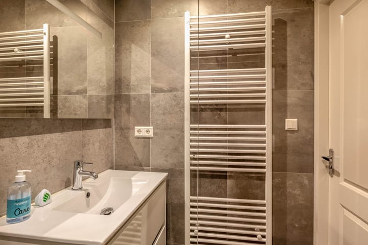 Photo 36 of Rodenrijselaan 9-A03