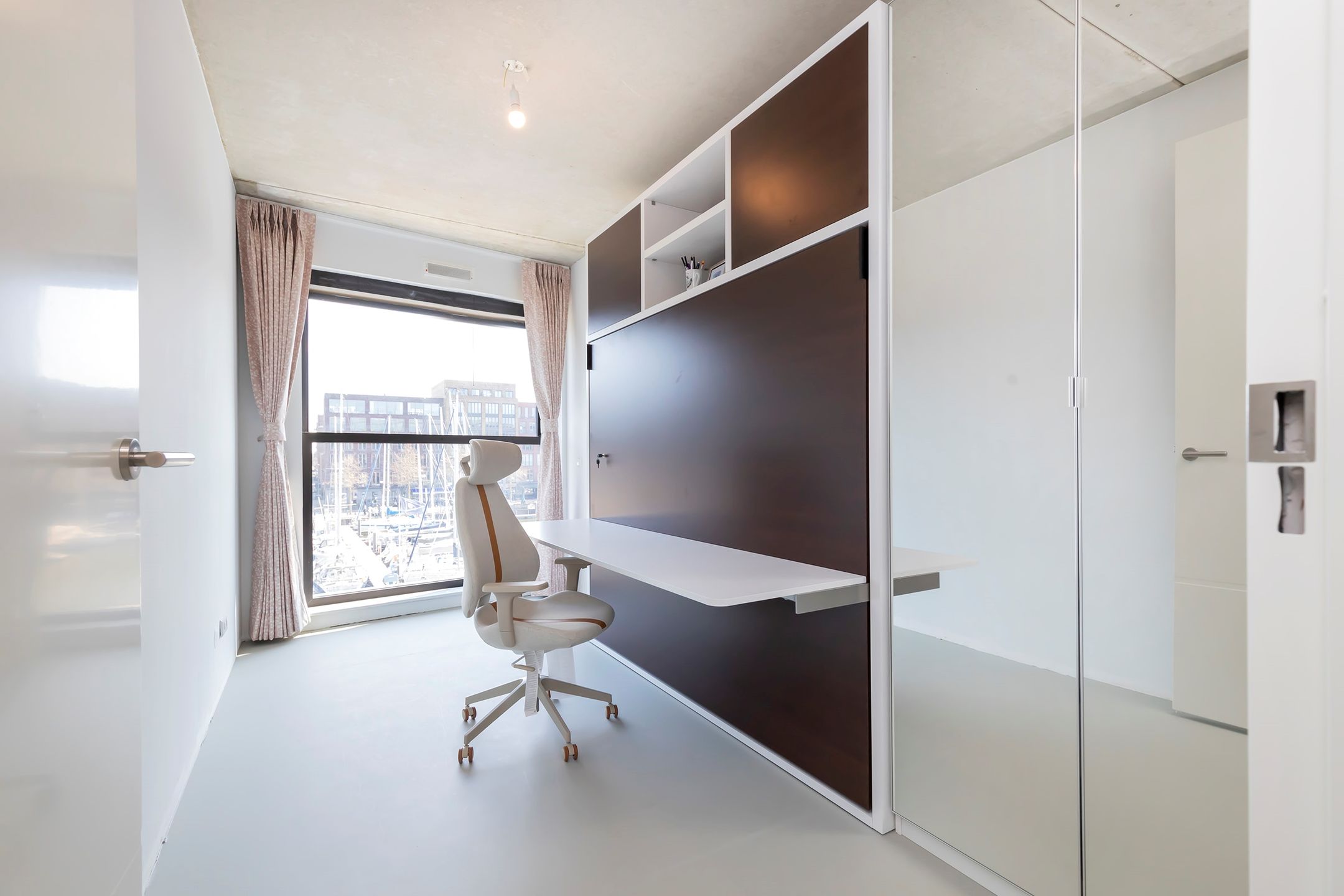 Foto 21 van Krijn Taconiskade 217