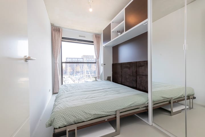 Foto 23 van Krijn Taconiskade 217