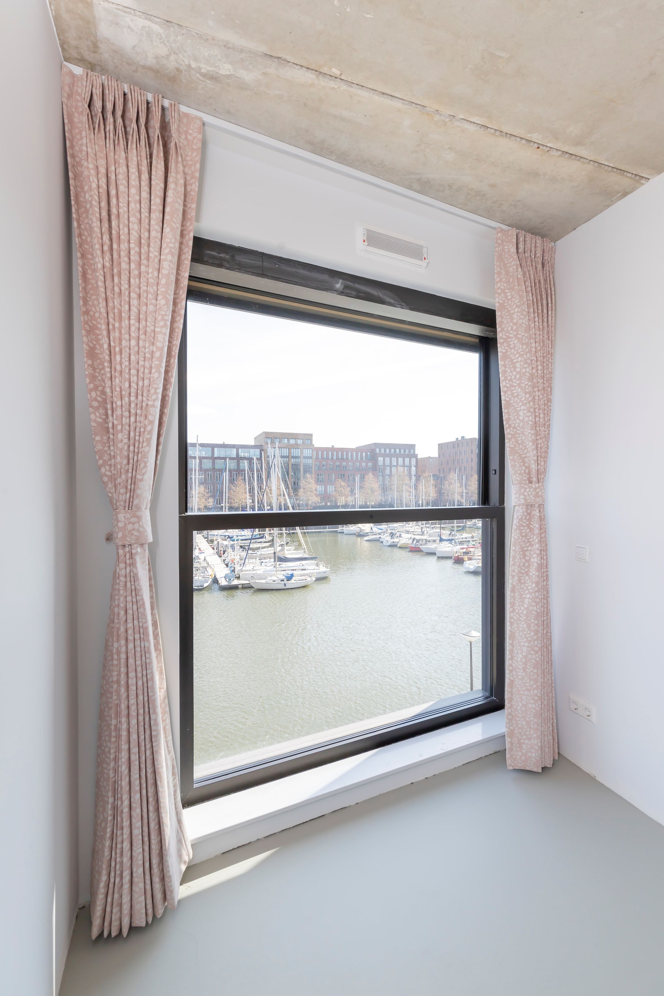 Foto 24 van Krijn Taconiskade 217