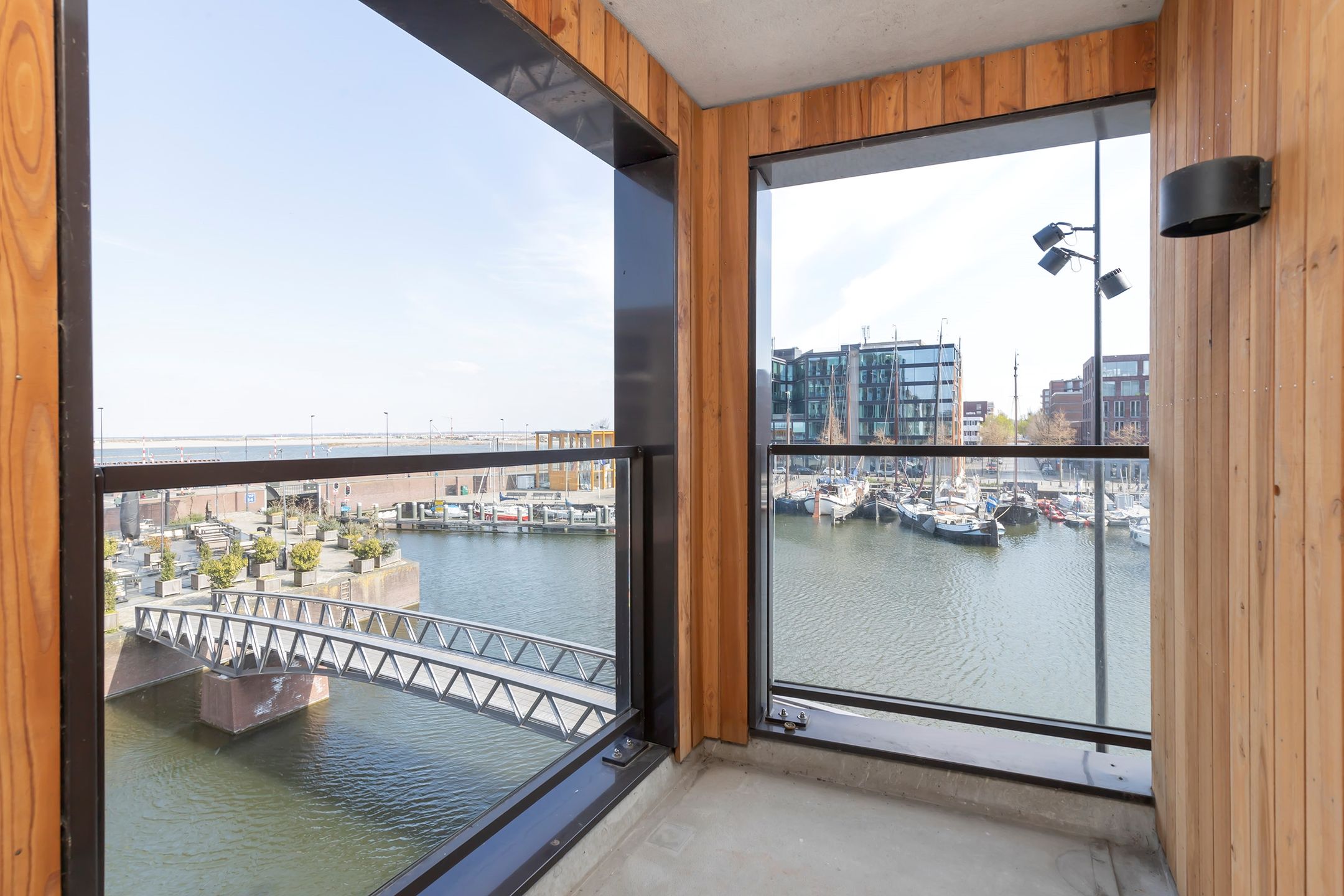 Foto 30 van Krijn Taconiskade 217