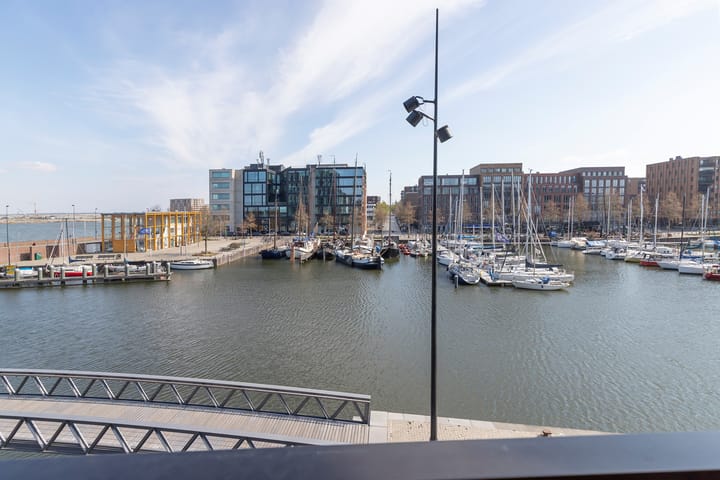 Foto 57 van Krijn Taconiskade 217