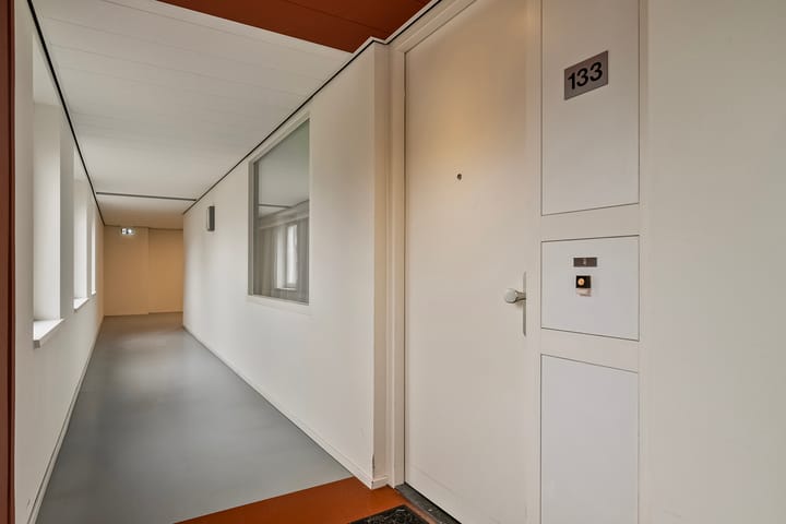 Photo 6 of Polderplein 133