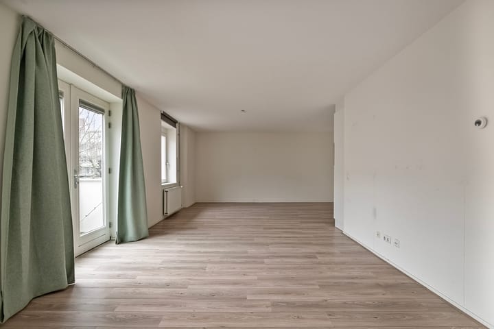 Photo 8 of Polderplein 133