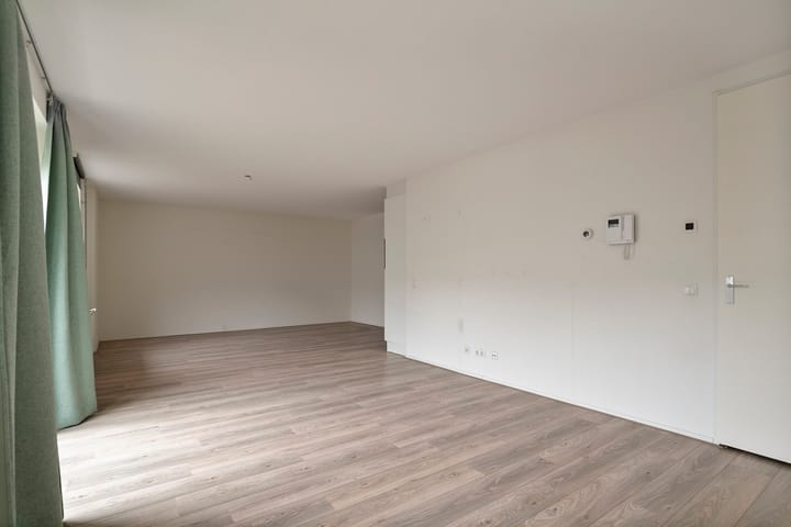 Photo 9 of Polderplein 133