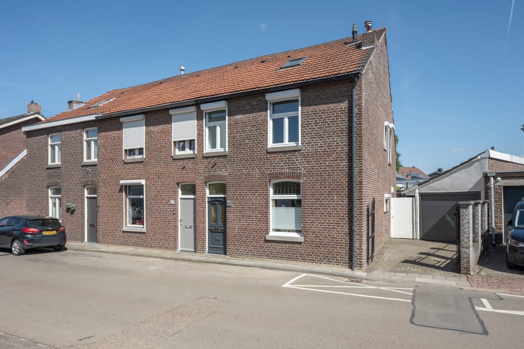 Foto 1 van Schoolstraat 64