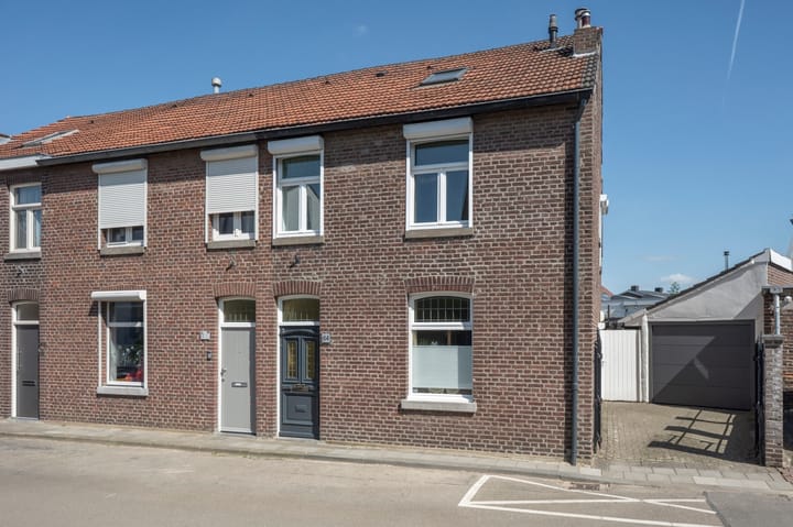 Foto 2 van Schoolstraat 64