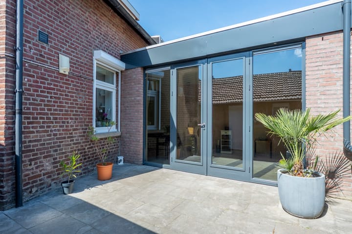 Foto 17 van Schoolstraat 64