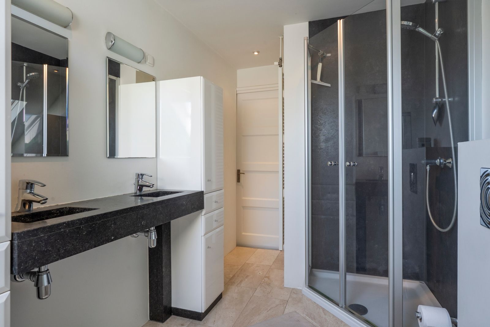 Foto 27 van Schoolstraat 64