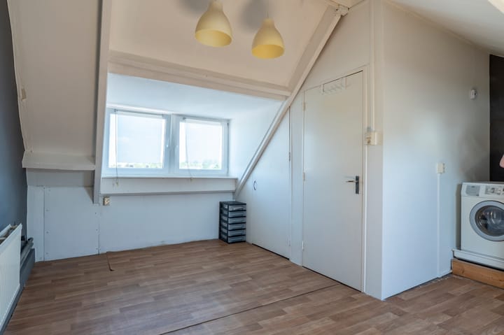 Foto 30 van Schoolstraat 64