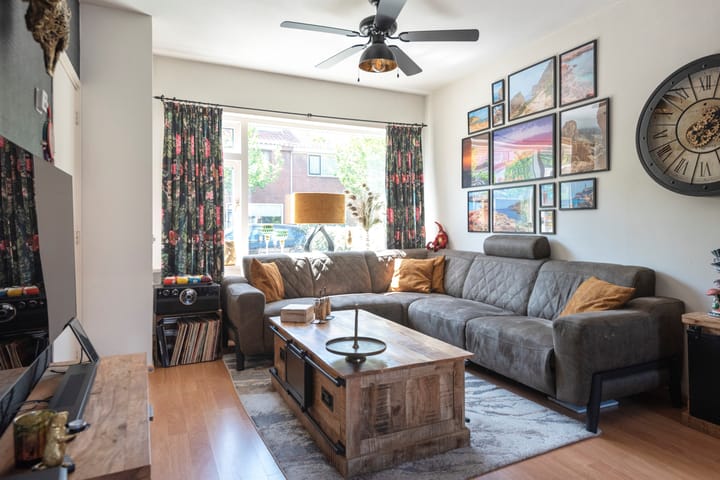 Photo 4 of Bijdorpstraat 12