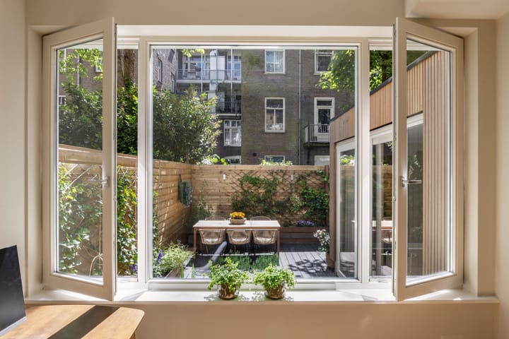 Photo 32 of Eerste Helmersstraat 315-H