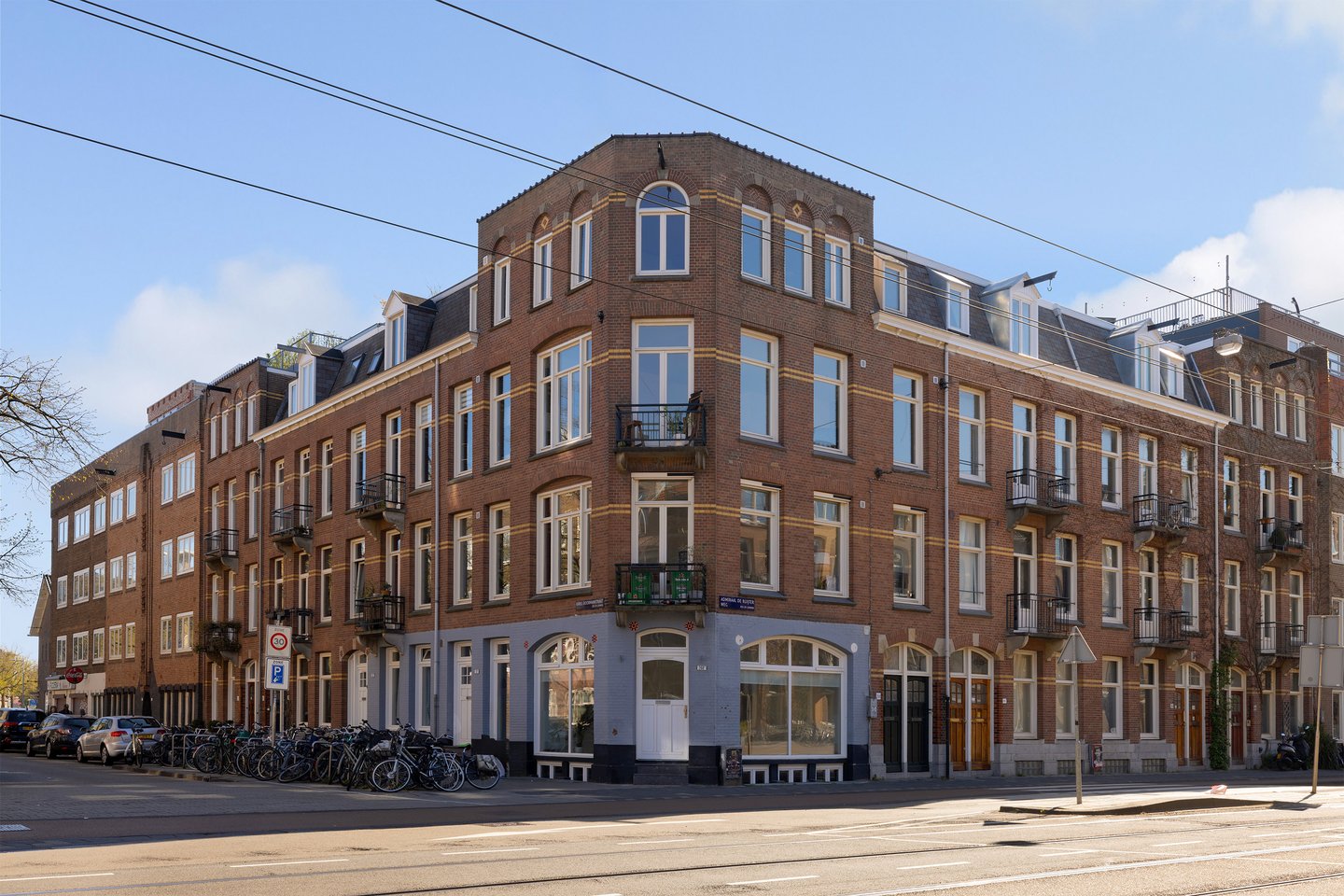 View photo 1 of Admiraal De Ruijterweg 268-H
