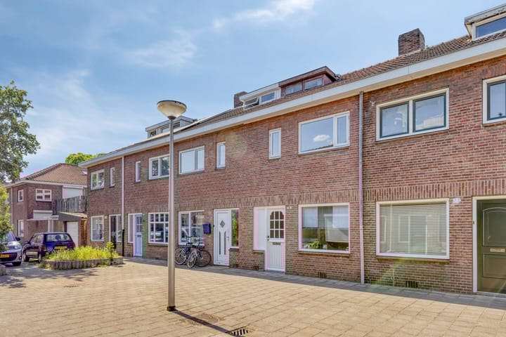 Foto 1 van Ratinéstraat 9