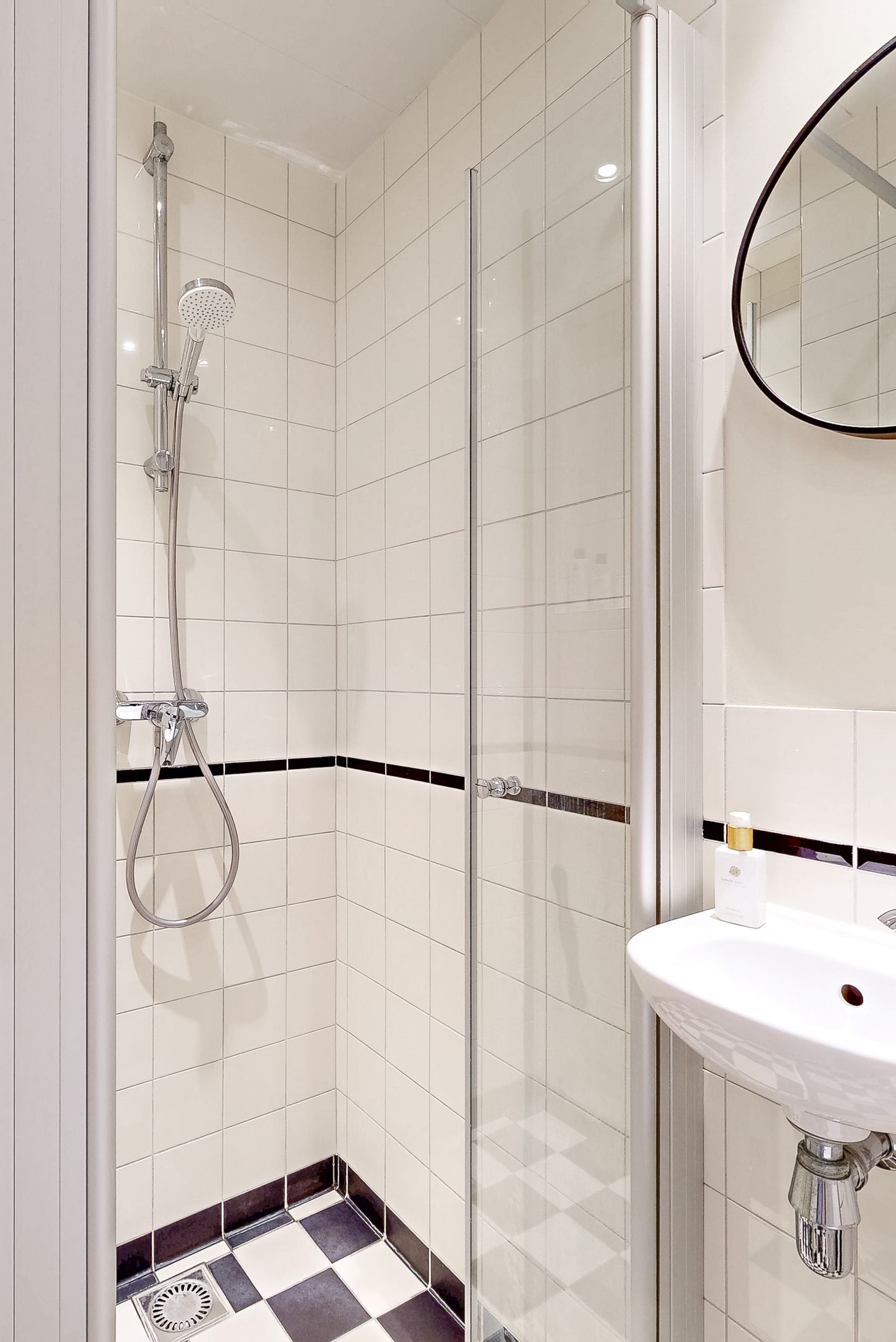 Foto 19 van Van Baerlestraat 8