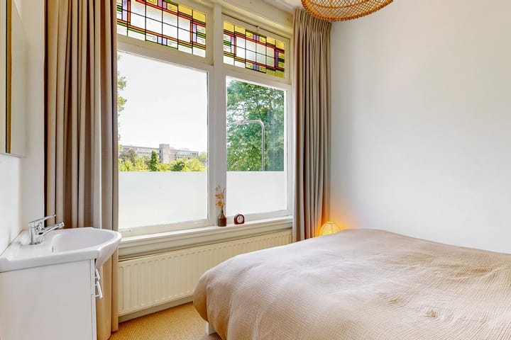 Foto 28 van Van Baerlestraat 8