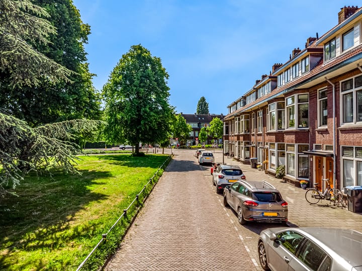 Foto 40 van Van Baerlestraat 8