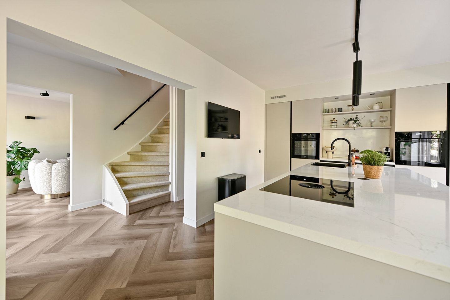 Foto 10 van Grutto 9