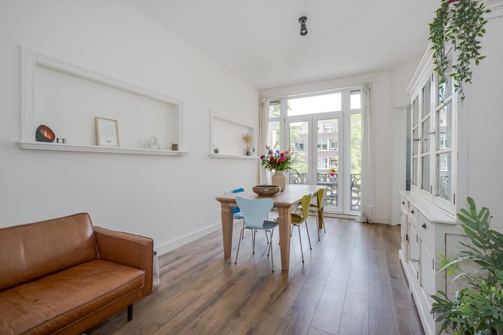 Foto 15 van De Genestetstraat 40