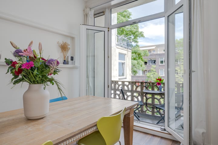 Foto 17 van De Genestetstraat 40