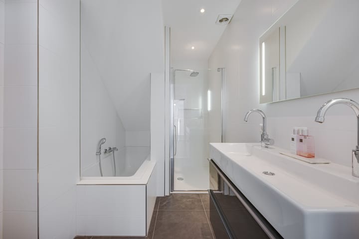 Foto 32 van De Genestetstraat 40