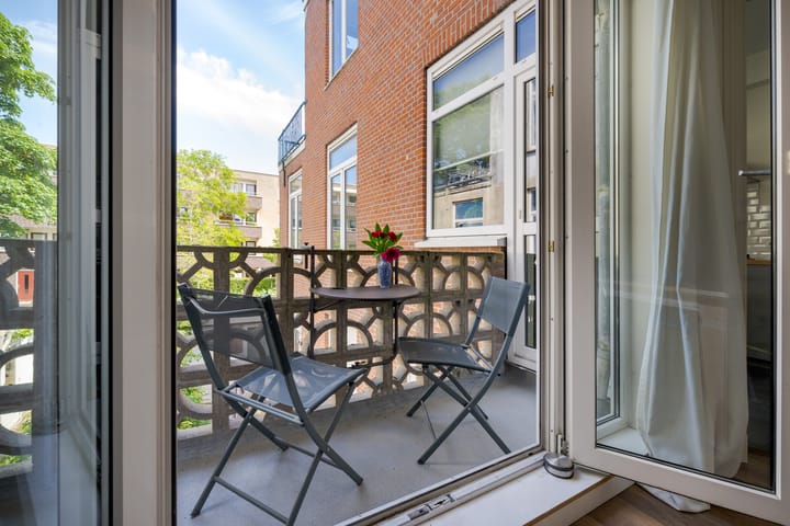 Foto 36 van De Genestetstraat 40