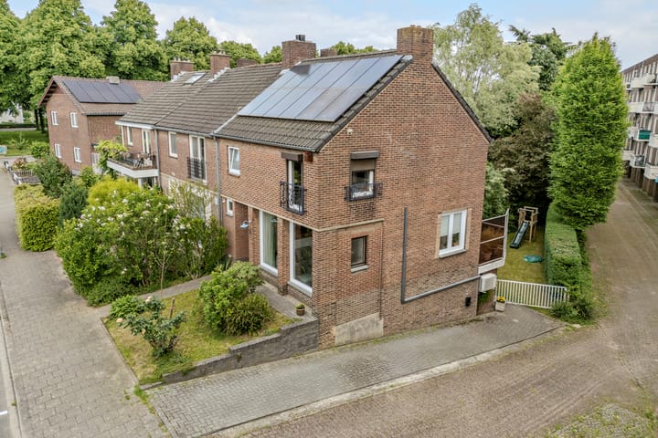 Photo 1 of 13 septemberstraat 2