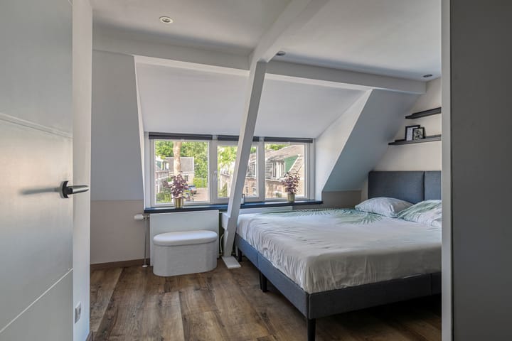 Foto 15 van Julianastraat 8