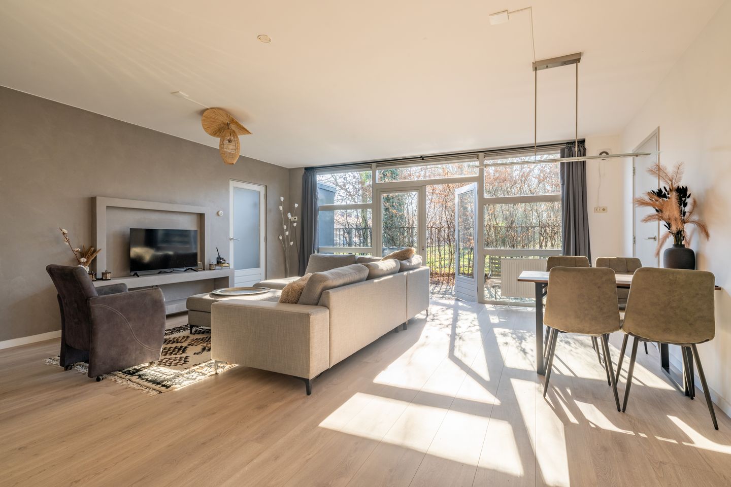 Foto 10 van Larixstraat 68