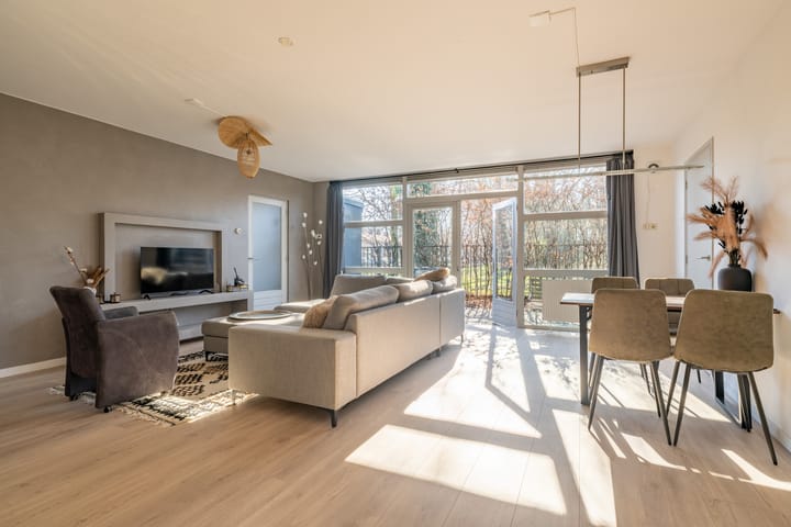 Foto 10 van Larixstraat 68