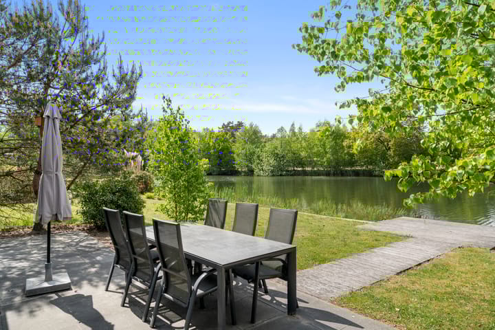 Photo 2 of Vijverlaan 1-ST29