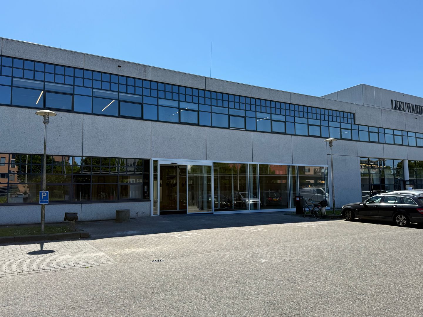View photo 1 of Sixmastraat 15