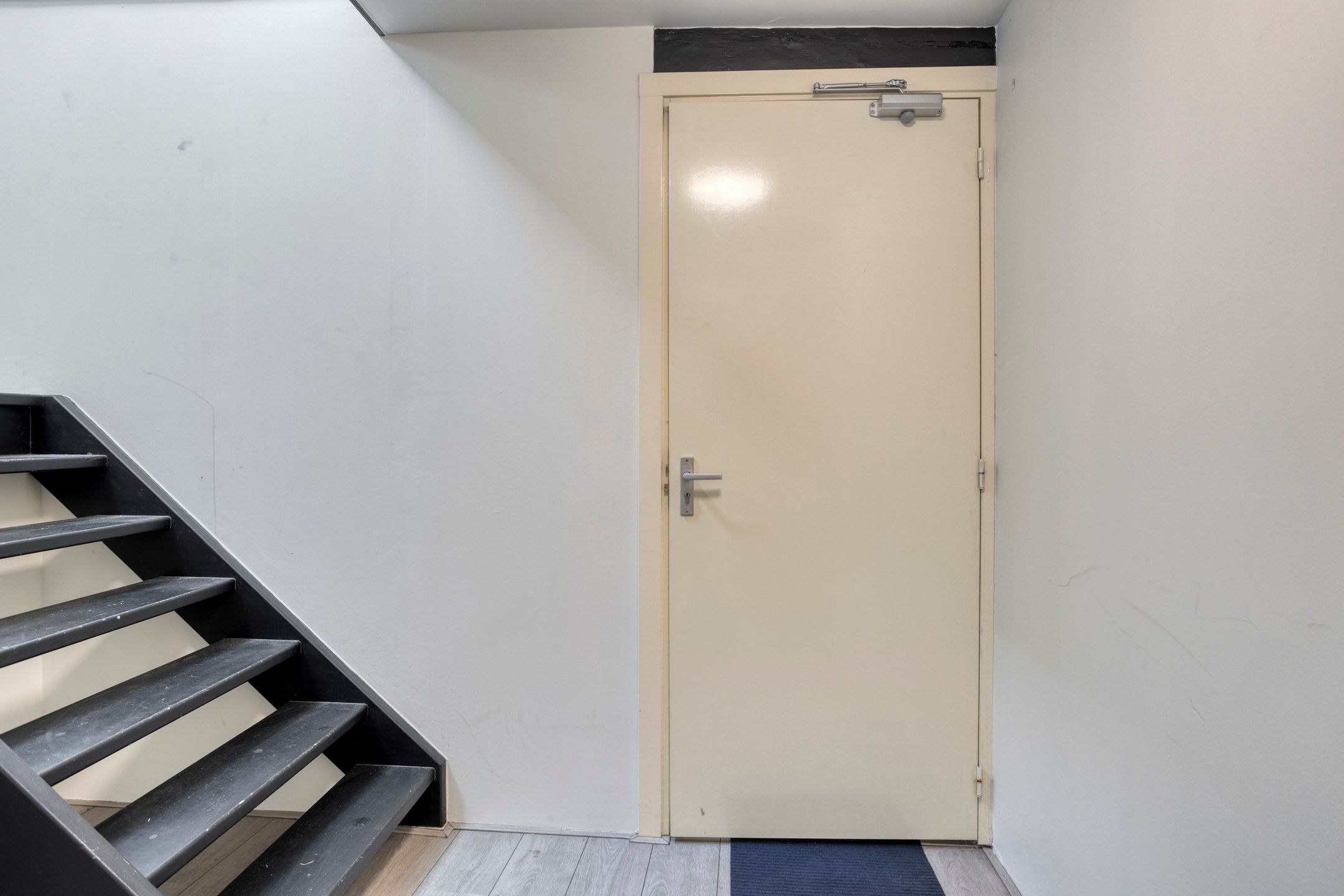 Photo 6 of Lange Bisschopstraat 9-A