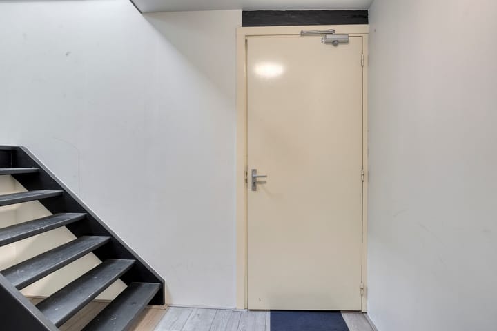 Foto 6 van Lange Bisschopstraat 9-A