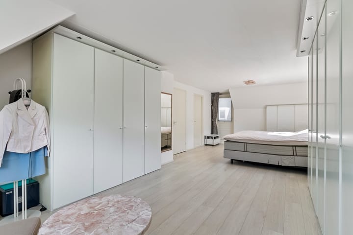 Photo 15 of Hoefbladstraat 6