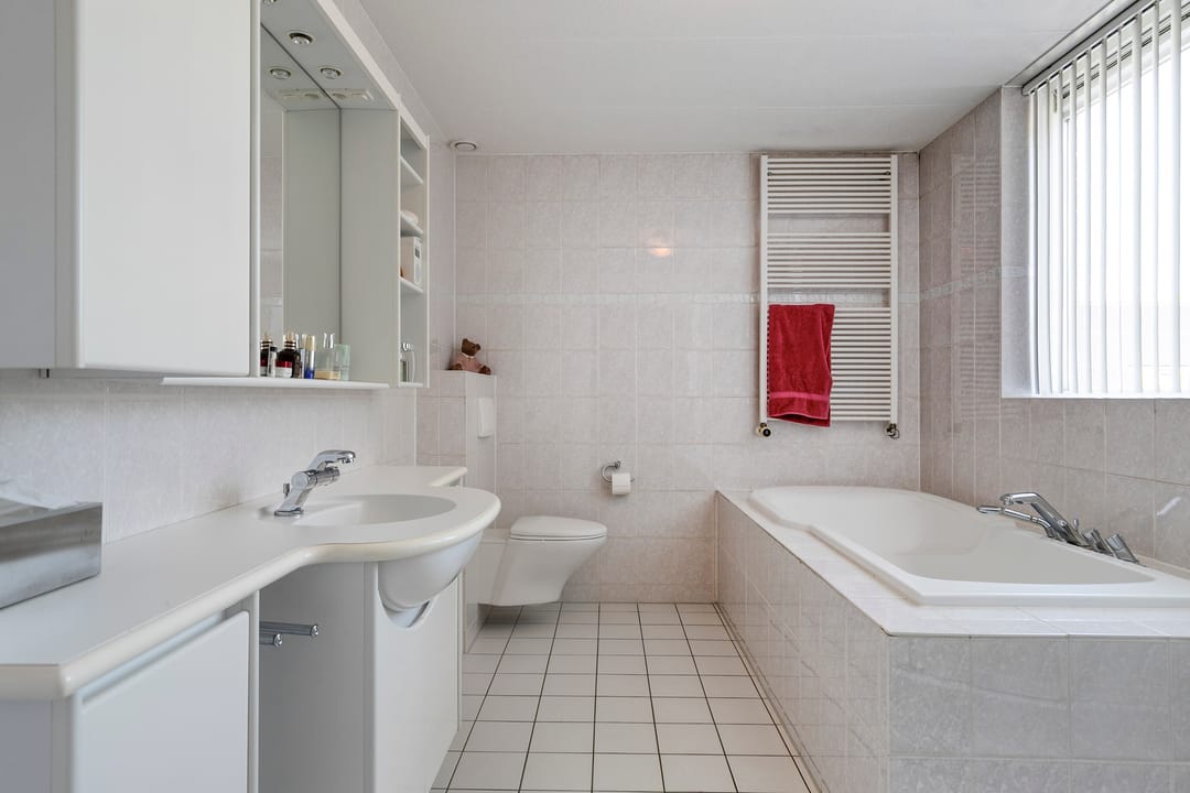 Photo 22 of Hoefbladstraat 6