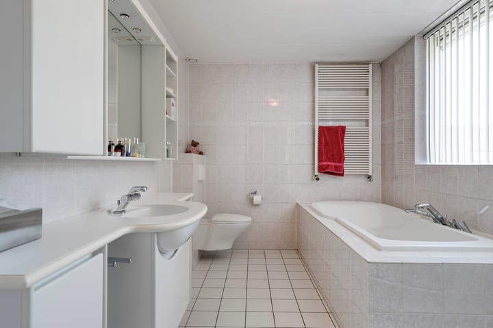 Photo 21 of Hoefbladstraat 6