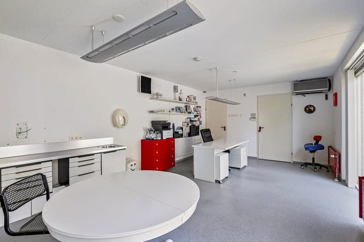 Photo 31 of Hoefbladstraat 6