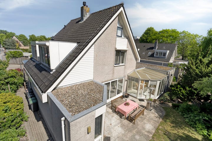 Photo 32 of Hoefbladstraat 6