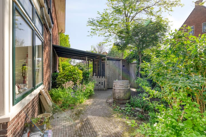 Foto 51 van Roodenburgerstraat 51