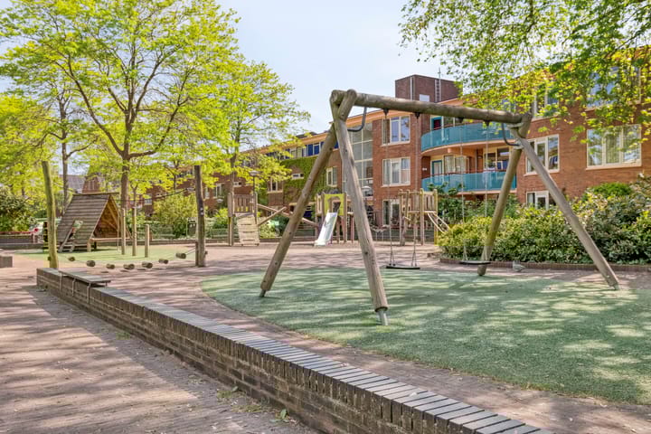 Foto 57 van Roodenburgerstraat 51