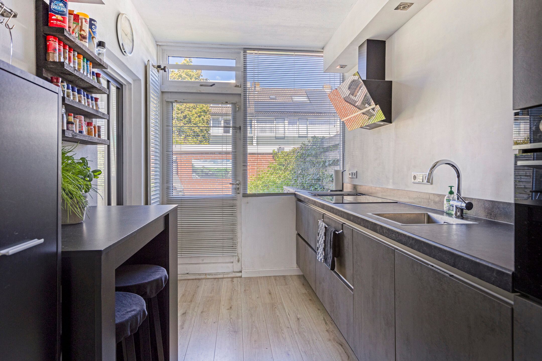 Foto 9 van Topaasstraat 43