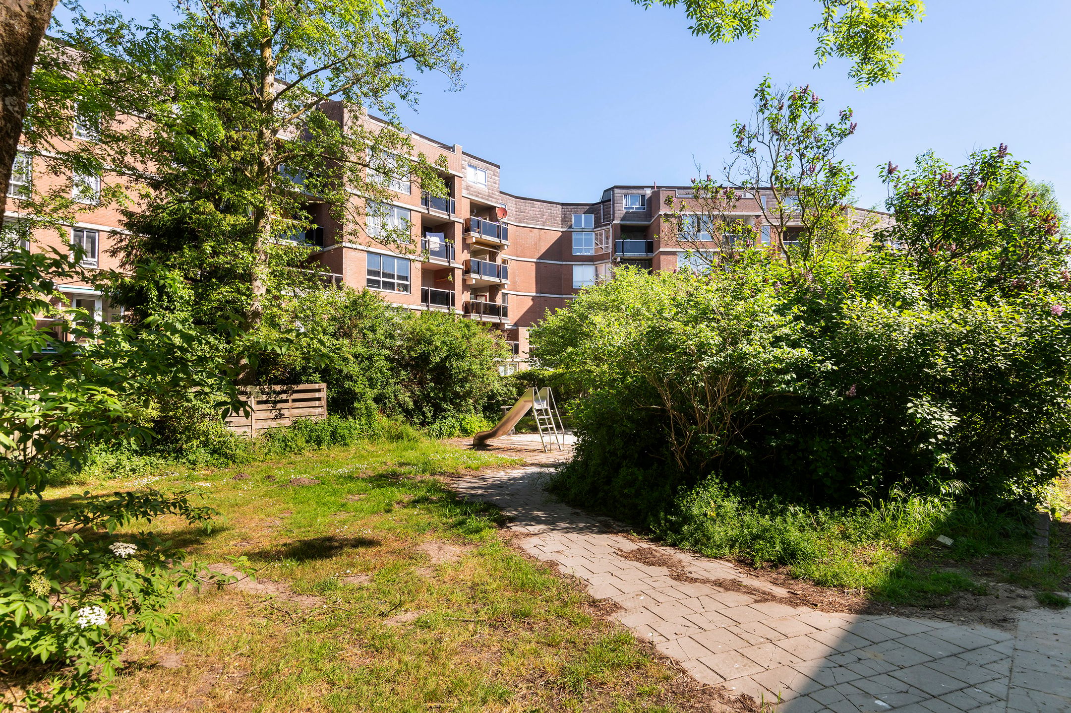 Photo 18 of Leerdamhof 295