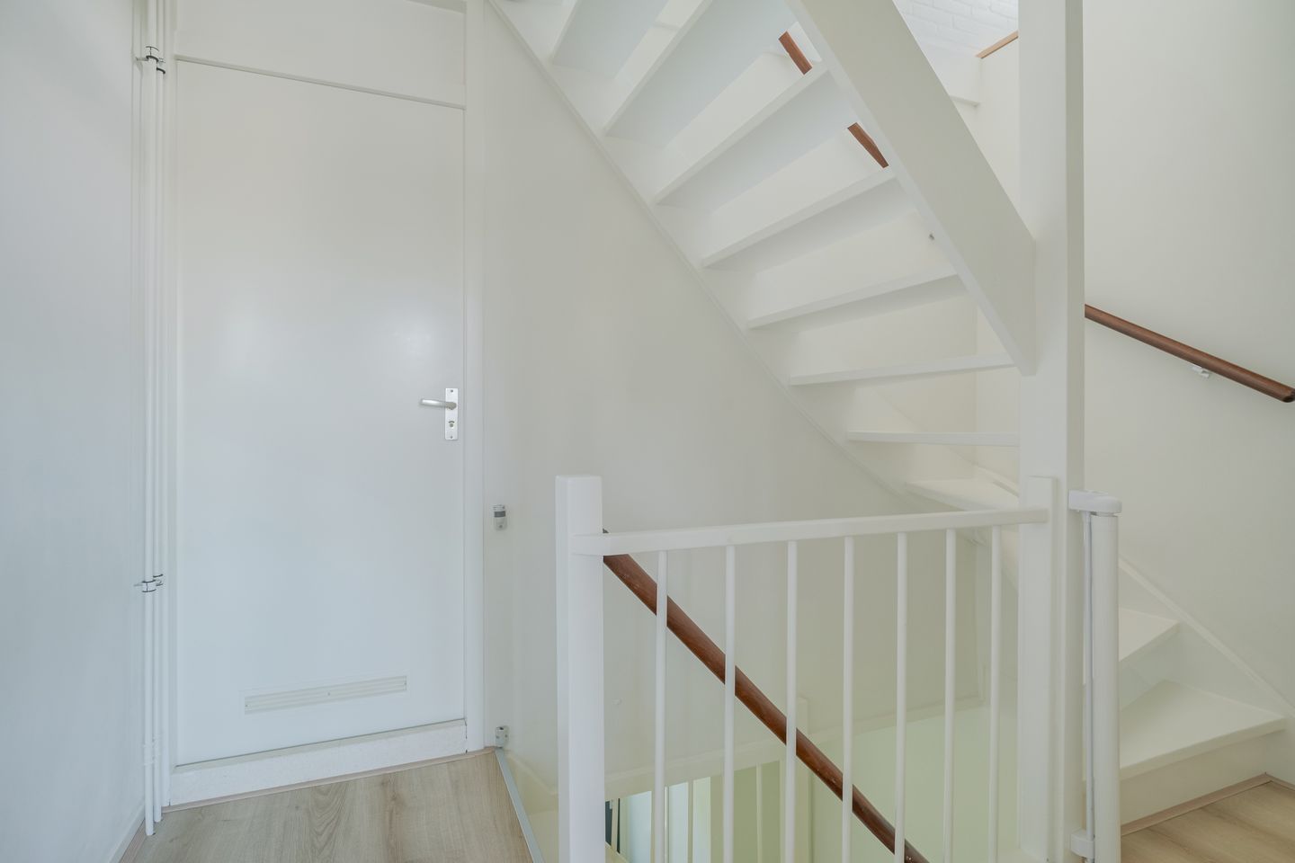 Foto 35 van Ambachtenlaan 157