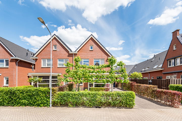 Foto 6 van Herman van Velzenstraat 21