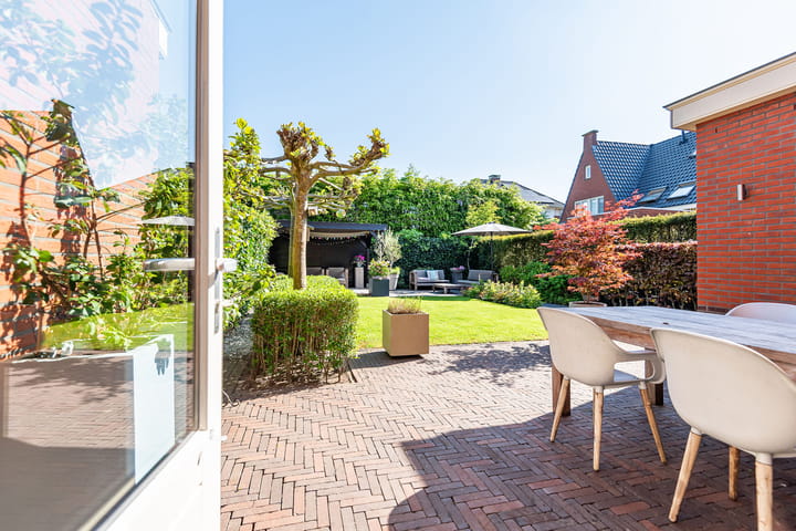 Foto 17 van Herman van Velzenstraat 21