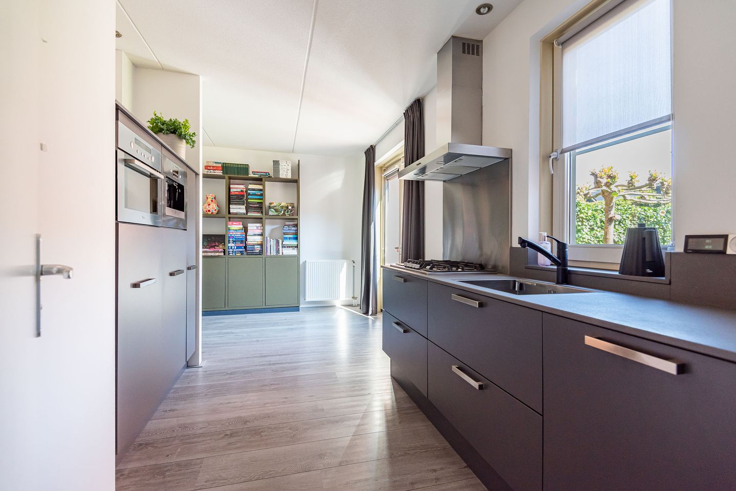 Foto 19 van Herman van Velzenstraat 21